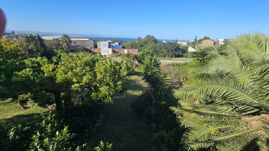 3 Bedroom Property for Sale in Wavecrest Eastern Cape